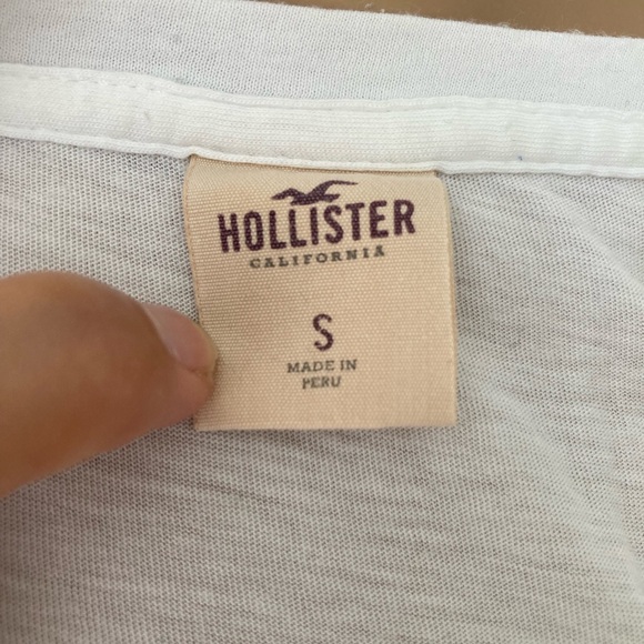 Hollister white Tshirt - Picture 3 of 4